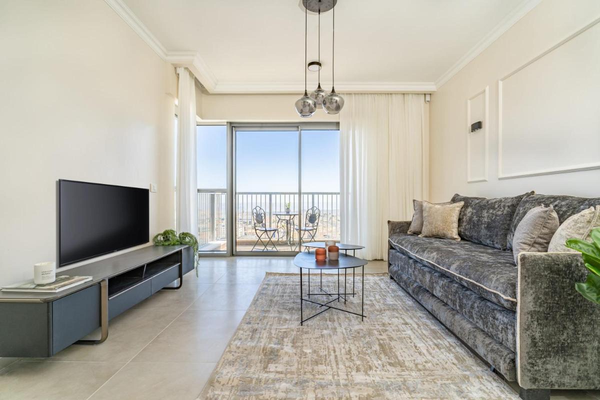 Savyon View Tower - Isrentals - main image