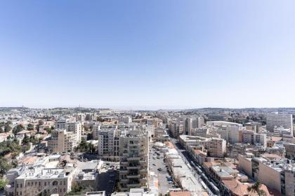 Savyon View Tower - Isrentals - image 14