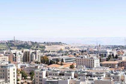 Savyon View Tower - Isrentals - image 16