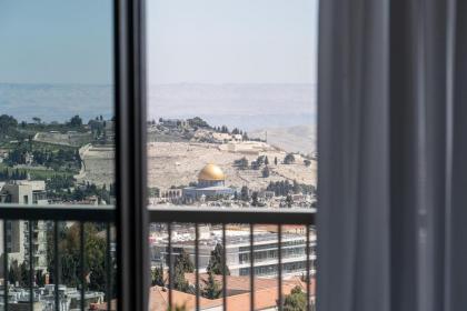 Savyon View Tower - Isrentals - image 20