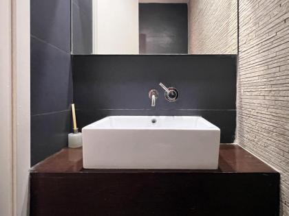2 BR next to Old City with Patio by FeelHome - image 11