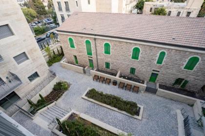 Stunning 1 bdm Shaul Adler st - image 22