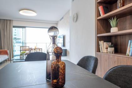 Holysuite Savyon View Tower - image 11