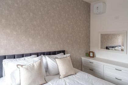 Holysuite Savyon View Tower - image 19