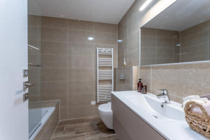 Holysuite Savyon View Tower - image 23