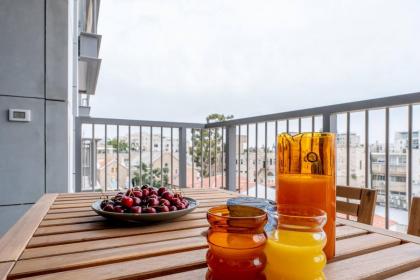 Holysuite Savyon View Tower - image 25