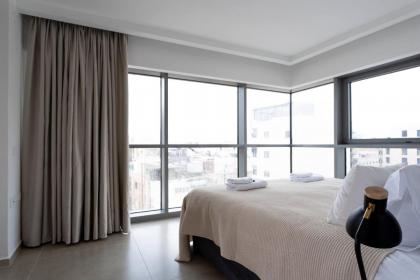 Holysuite Savyon View Tower - image 27