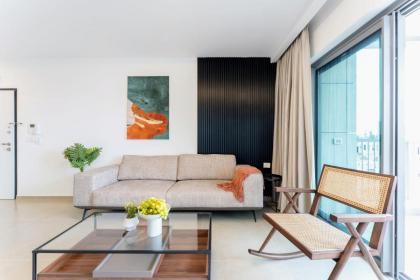 Holysuite Savyon View Tower - image 5