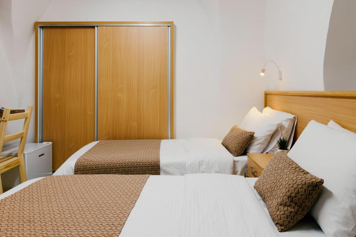 William's Guest House - main image