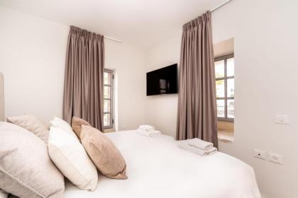 Breathtaking 3BR Villa With Garden Pool Parking - image 21