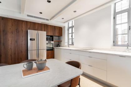 Breathtaking 3BR Villa With Garden Pool Parking - image 8