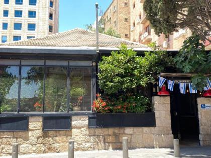 GoodHouse 405 - Beautiful 2 BDR with amazing view of Jerusalem - image 10
