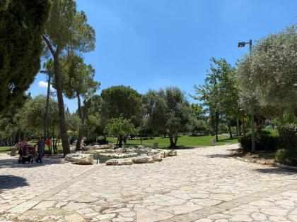 GoodHouse 405 - Beautiful 2 BDR with amazing view of Jerusalem - image 11