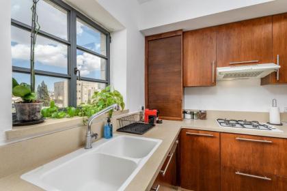 Full Option 3BR next King David - image 14