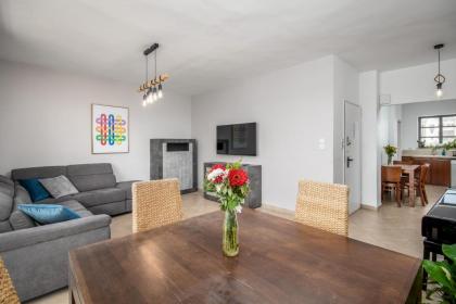 Full Option 3BR next King David - image 5