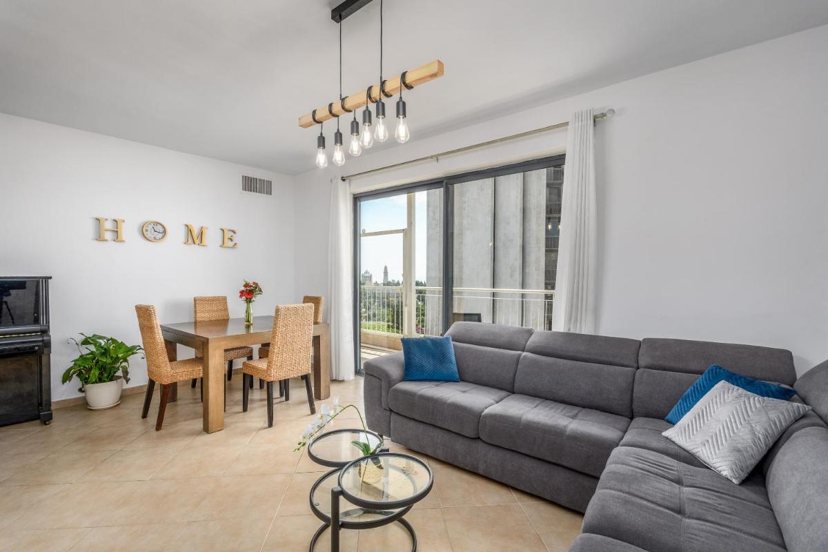 Full Option 3BR next King David - image 7