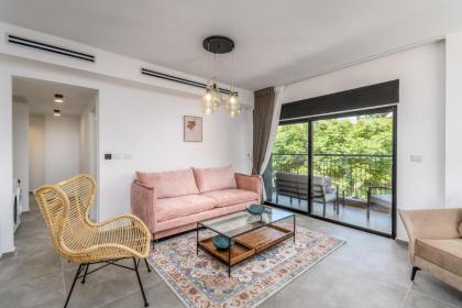 New Luxury 3 BR - Next the Orient Hotel - image 10