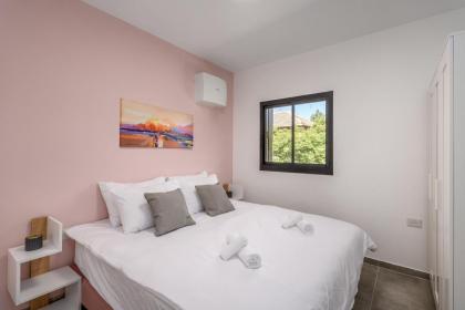 New Luxury 3 BR - Next the Orient Hotel - image 26