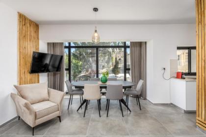 New Luxury 3 BR - Next the Orient Hotel - image 6