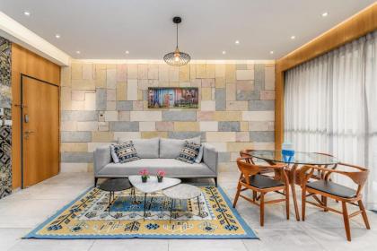 Trust Inn Baka family design & colors