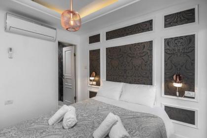 Trust inn Baroque & Cornices - image 11
