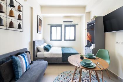 Machane Yehuda City centre studio