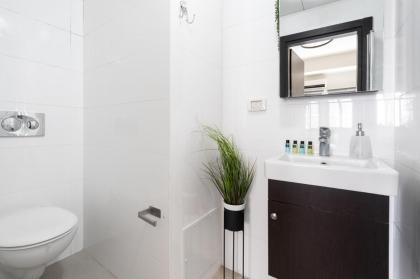 Machane Yehuda City centre studio - image 2