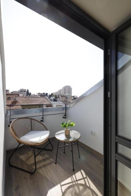 Jerusalem airbnb - image 10