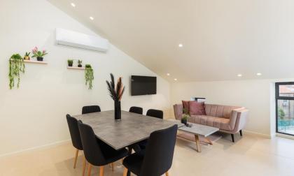 Jerusalem airbnb - image 12