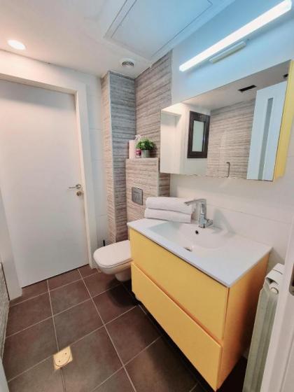 Stay at the Highest Location in Jerusalem - image 13