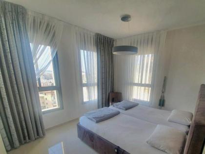 Stay at the Highest Location in Jerusalem - image 25