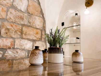 Jerusalem Central: Your Stylish Stay - image 15