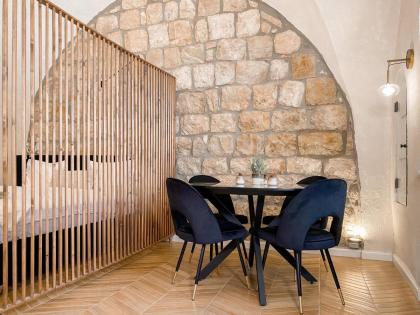 Jerusalem Central: Your Stylish Stay - image 3