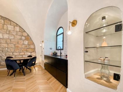 Jerusalem Central: Your Stylish Stay - image 7