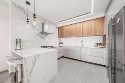 Dreamy 3 Bedroom In Best Location Parking - image 15