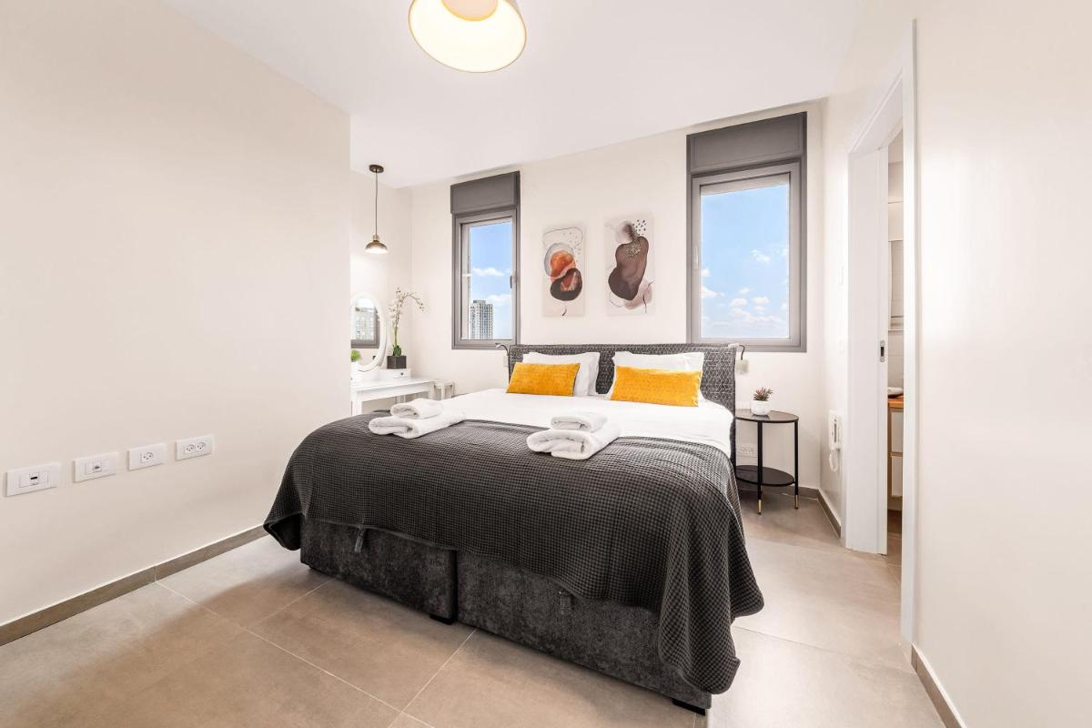 Dreamy 3 Bedroom In Best Location Parking - image 5