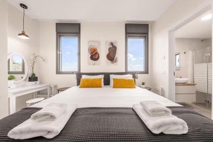 Dreamy 3 Bedroom In Best Location Parking - image 8