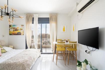 Machane Yehuda Apartments - image 13