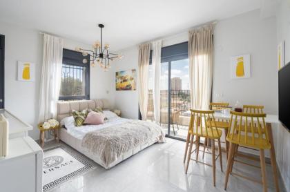 Machane Yehuda Apartments - image 15