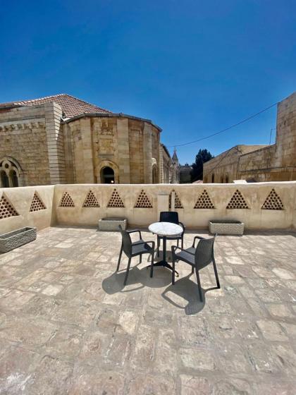 Petrakis Inn - image 2