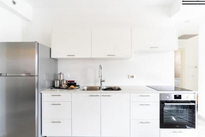 Amazing 3 bedroom Parking in Machane Yehuda Market - image 22