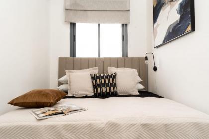 Amazing 3 bedroom Parking in Machane Yehuda Market - image 26