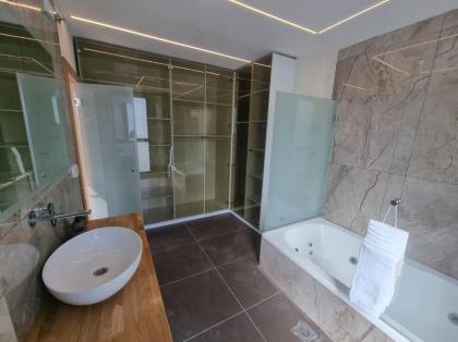 JTower Royal Suites - The Penthouse - Alefimmoed - image 16