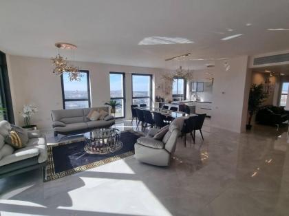 JTower Royal Suites - The Penthouse - Alefimmoed - image 28