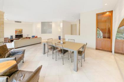 David Citadel Hotel Private Luxury Suites - image 10
