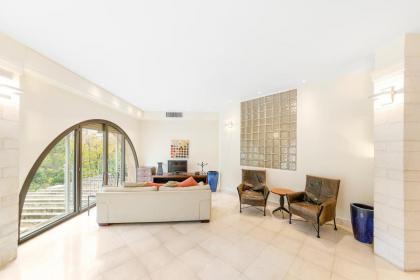 David Citadel Hotel Private Luxury Suites - image 8