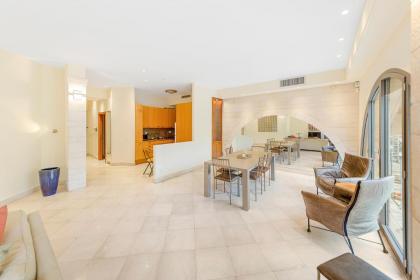 David Citadel Hotel Private Luxury Suites - image 9
