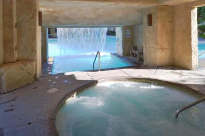 Hilton Vacation Club Cancun Resort Las Vegas - image 9