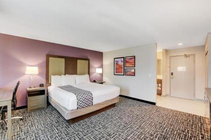 La Quinta Inn & Suites by Wyndham Las Vegas Nellis - image 18