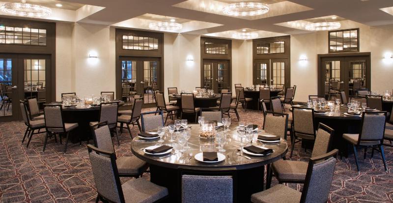 Embassy Suites by Hilton Las Vegas - image 2